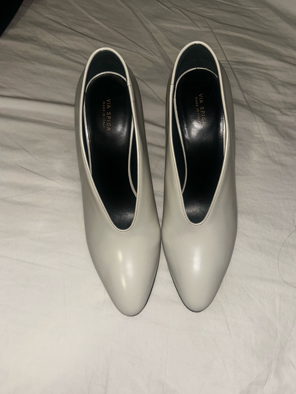 Via Spiga White Pointed Toe Pumps